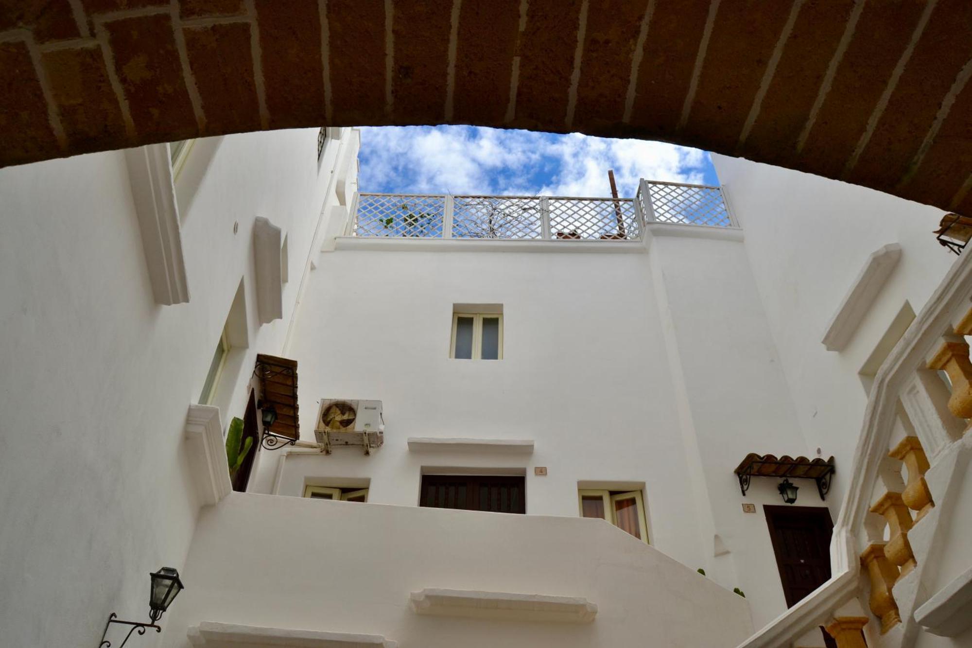 Kallistos Suites & Apartments Gallipoli Eksteriør billede