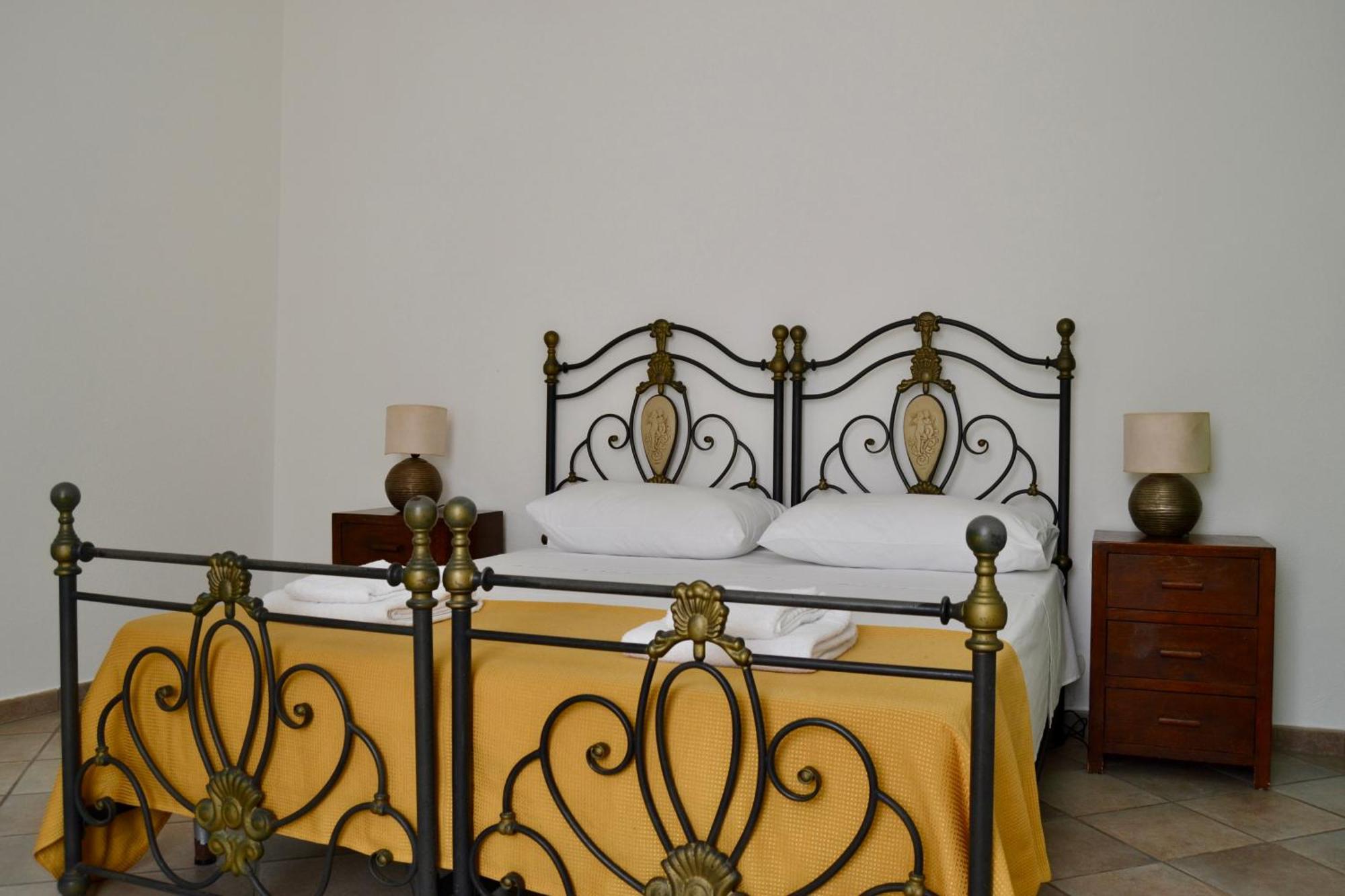 Kallistos Suites & Apartments Gallipoli Eksteriør billede